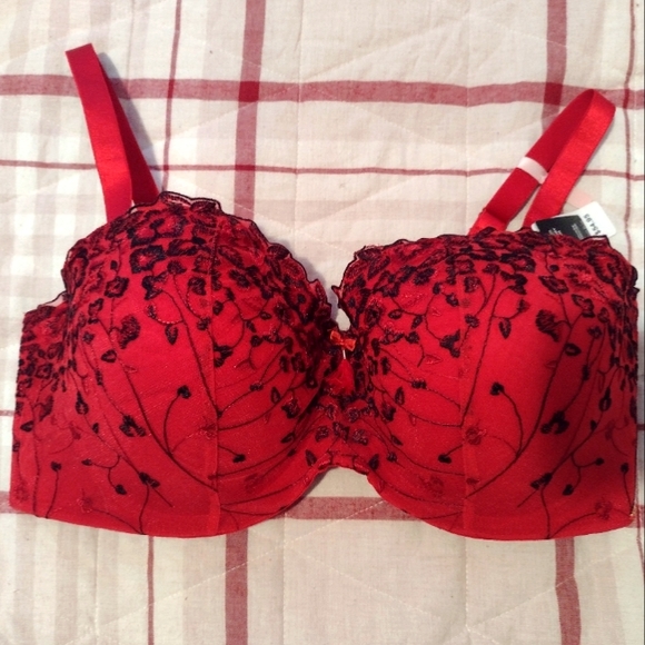 La Vie En Rose Intimates & Sleepwear Bnwt La Vie En Rose Red Floral